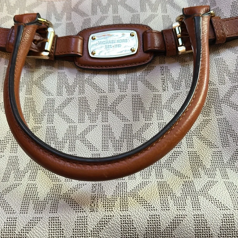 Michael Kors Hamilton tote, like new condition